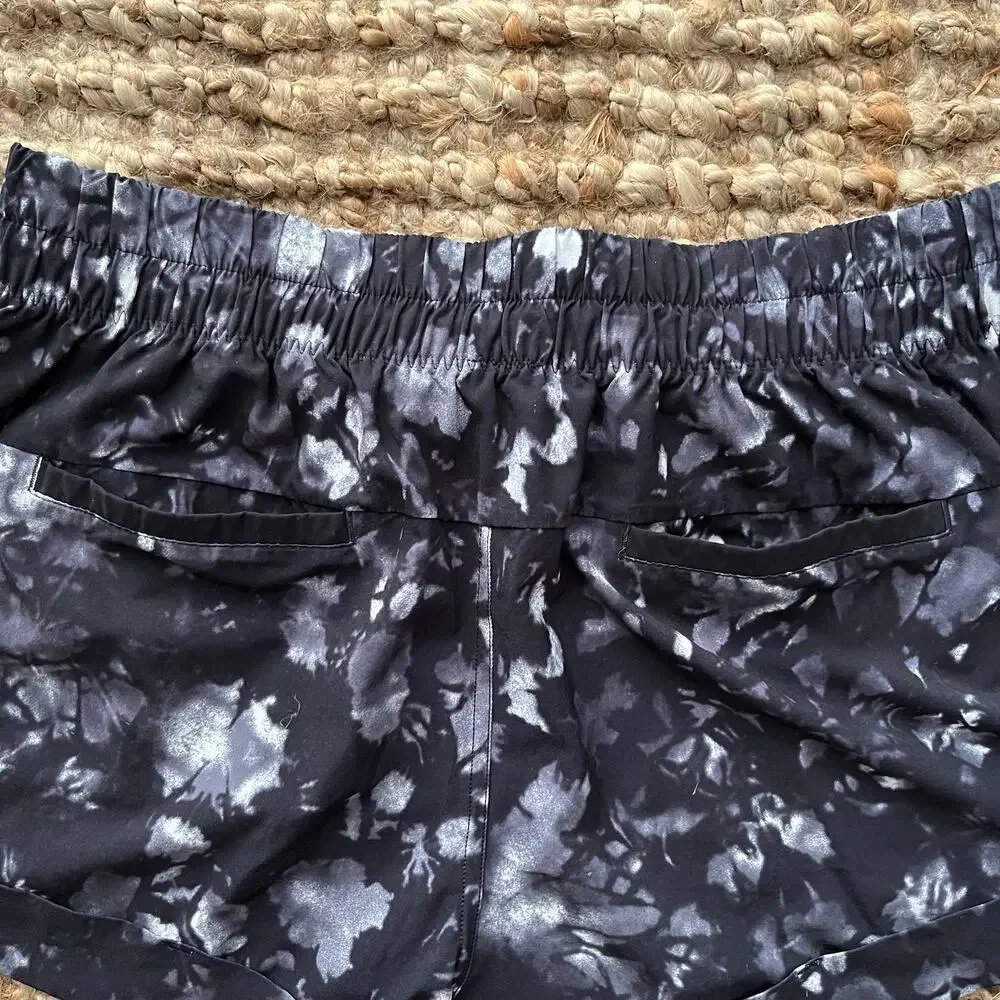Lululemon Spring Break Away Short 10 Dusk Dye White Black Athletic EUC - Picture 7 of 13